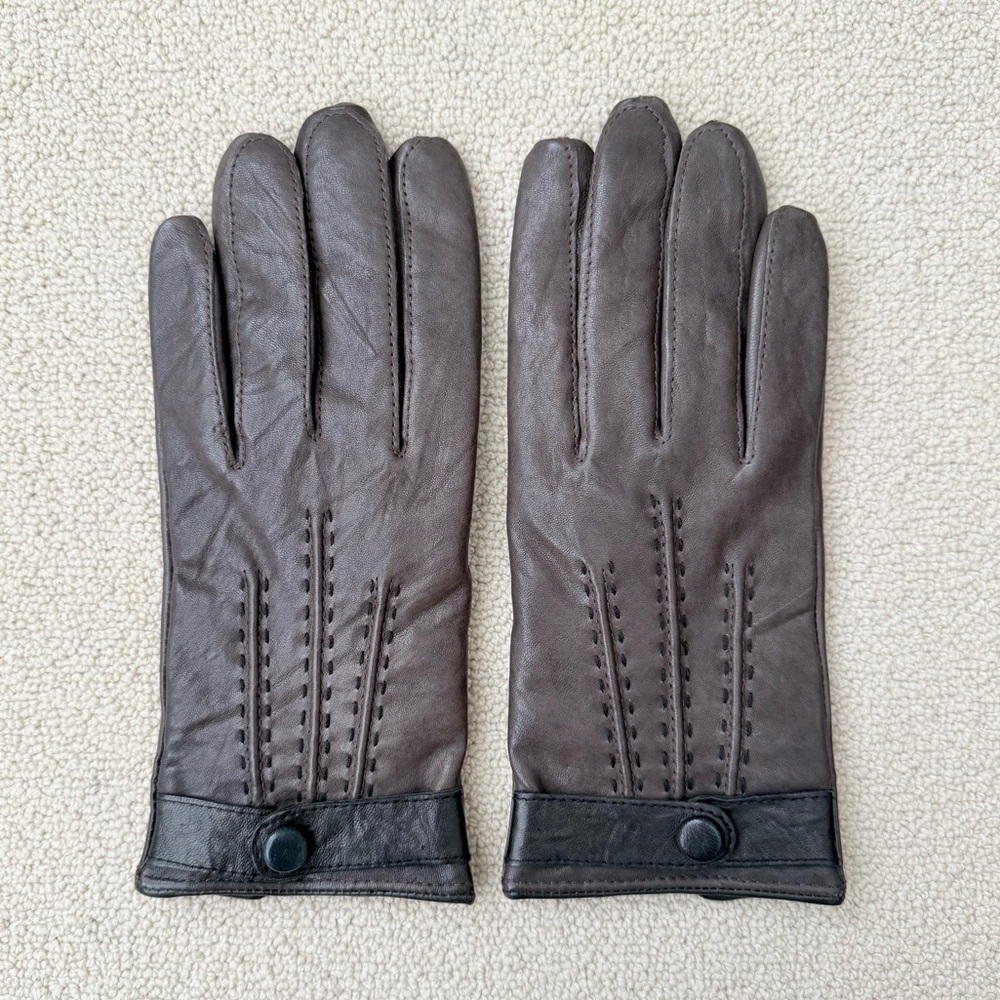 Women’s Leather Driving Gloves in Brown and Black (Size M)